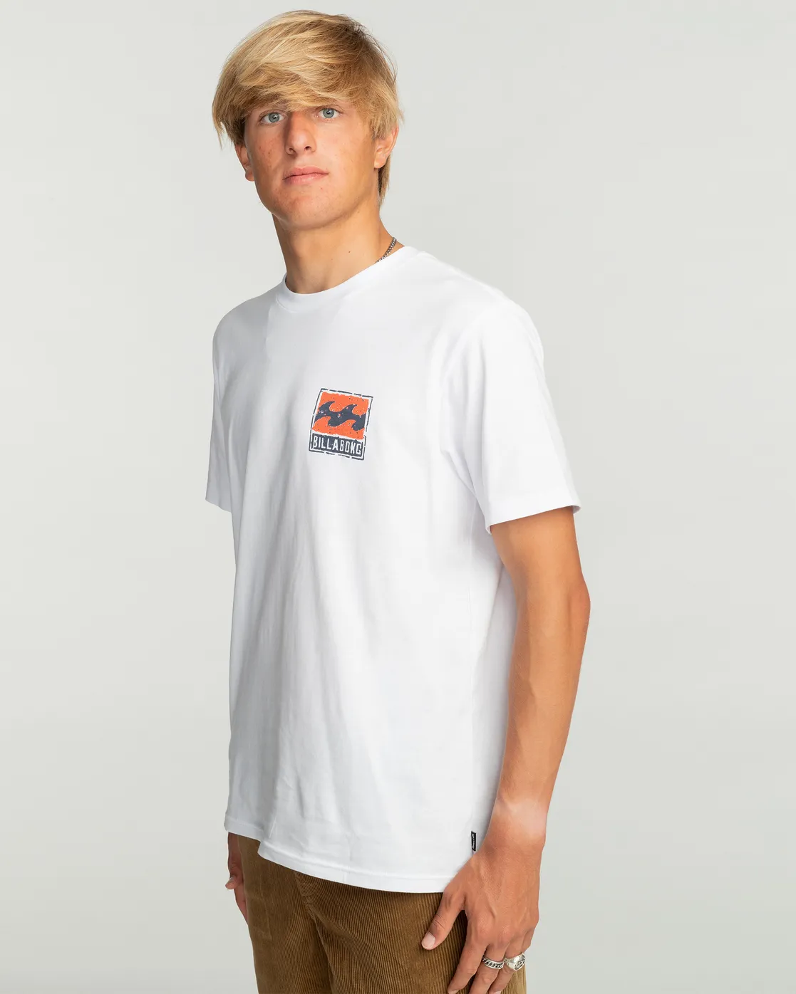 CAMISETA BILLABONG PARA HOMBRE MANGA CORTA STRAMP SS (WHT) REFEBYZT00145 BLANCO
