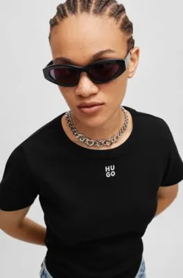 Camiseta de algodón con logo apilado bordado