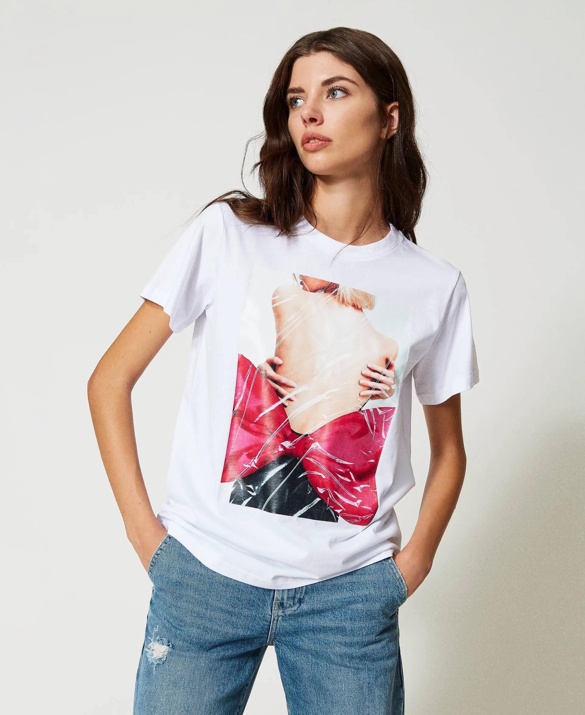 Camiseta regular con estampado brillante