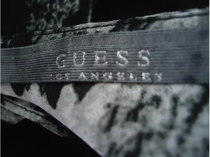 Guess Vestido Estampado de cebra 