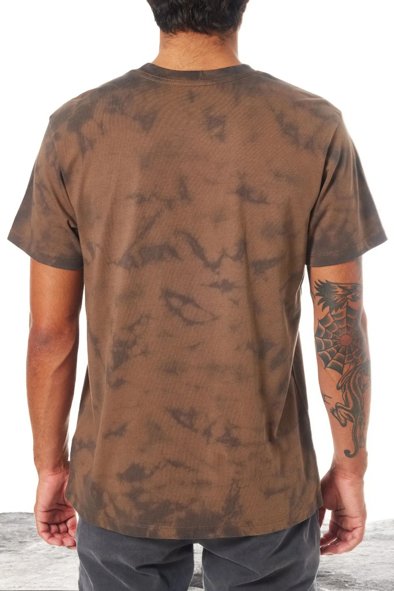 Katin USA – Camiseta Sunflower emb gravel tie dye