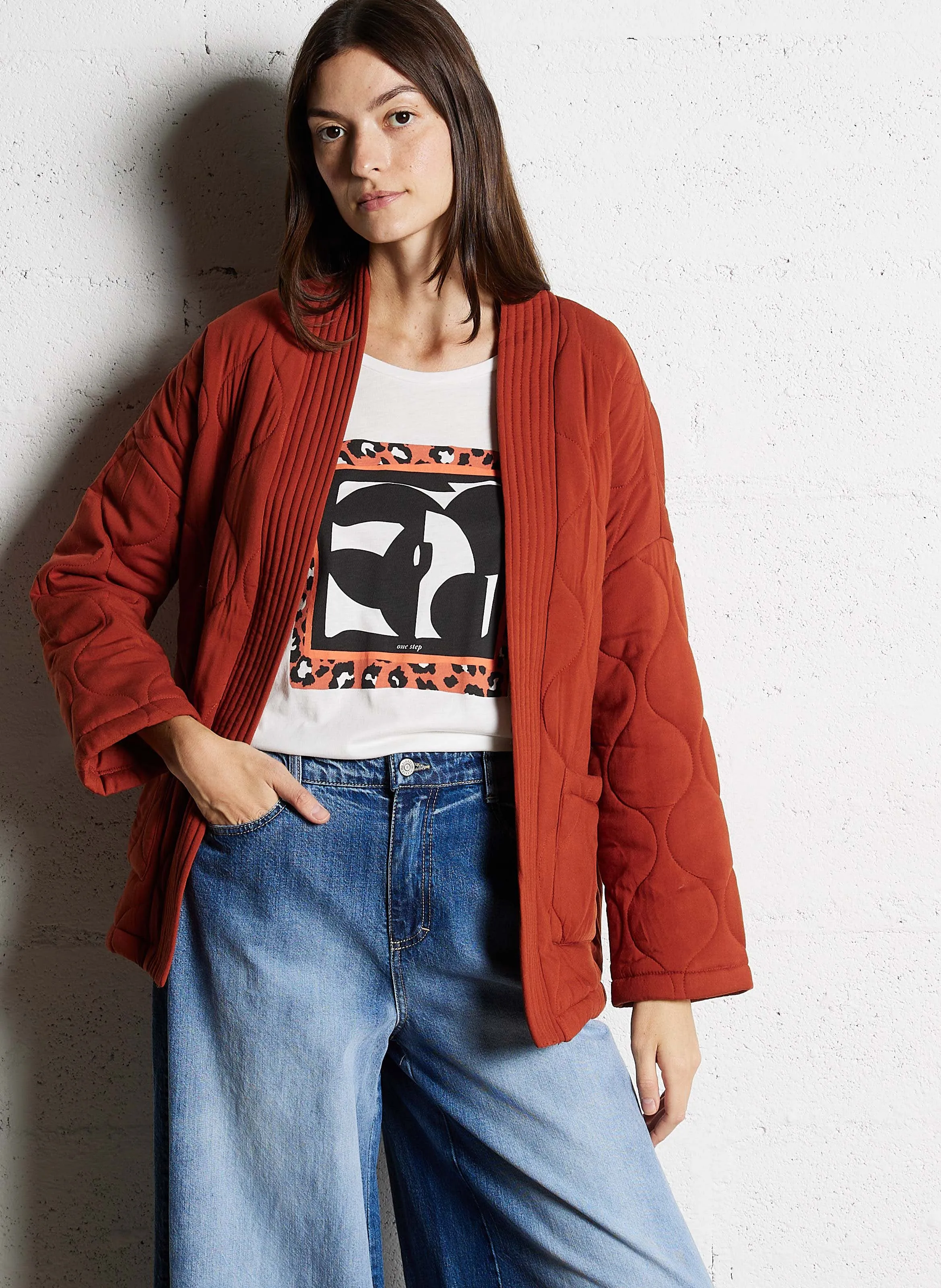 SUD EXPRESS VOLITA  CHAQUETA HOLGADA Y ACOLCHADA CON CUELLO CHAL EN ROJO