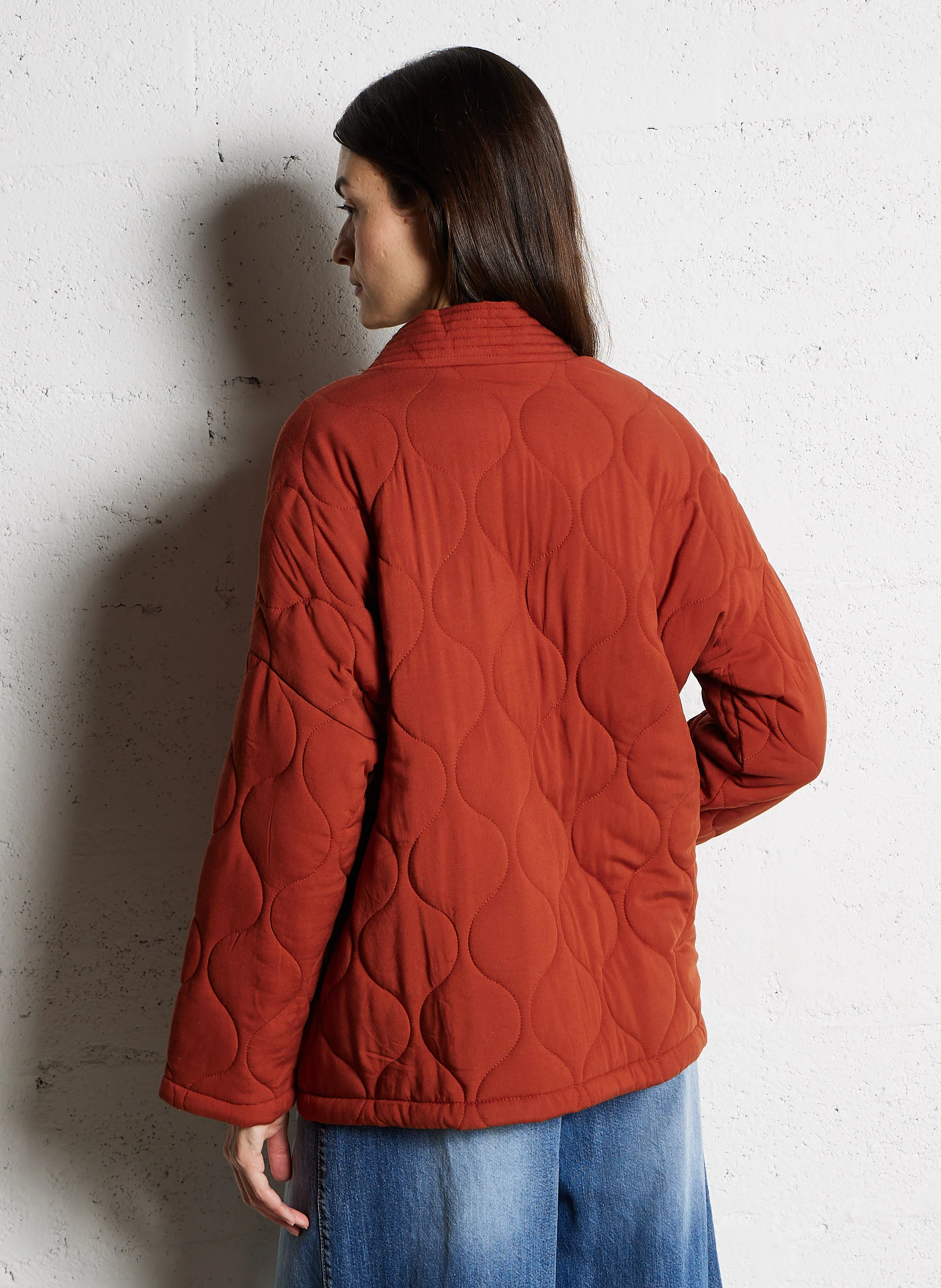 SUD EXPRESS VOLITA  CHAQUETA HOLGADA Y ACOLCHADA CON CUELLO CHAL EN ROJO