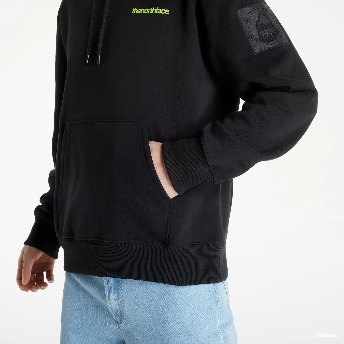 The North Face Mountain Heavyweight Hoodie