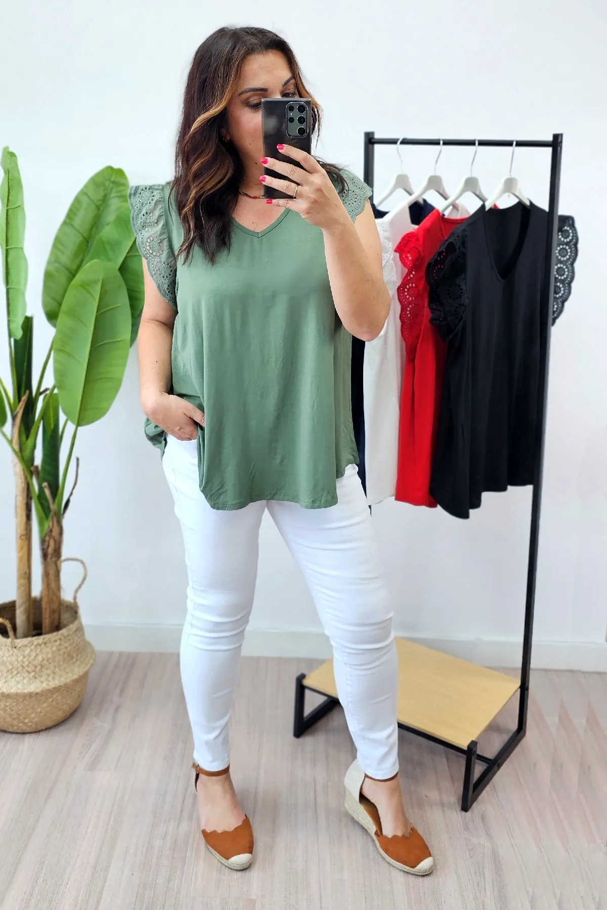 Top Mandy Kaki
