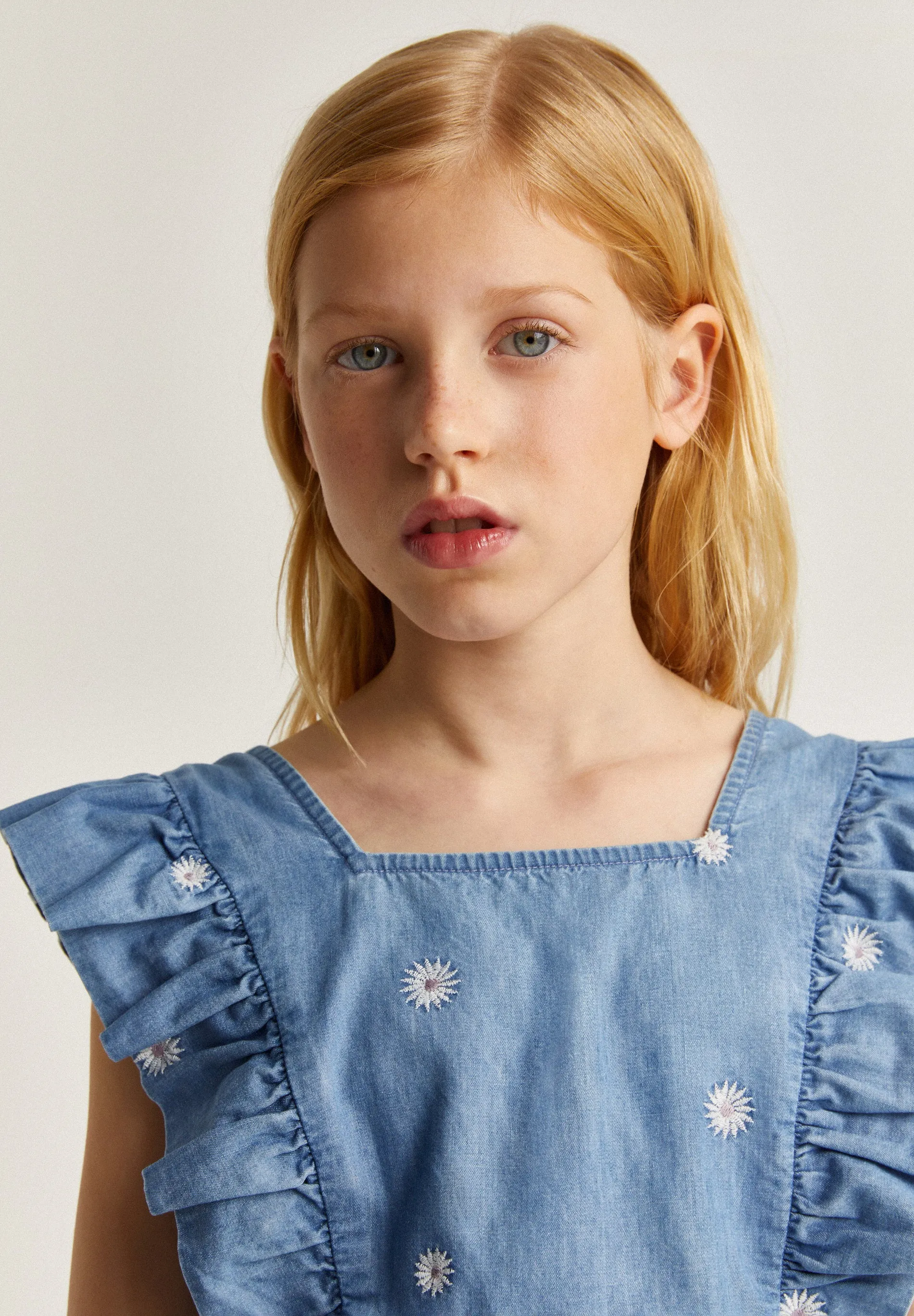 VESTIDO DENIM BORDADO