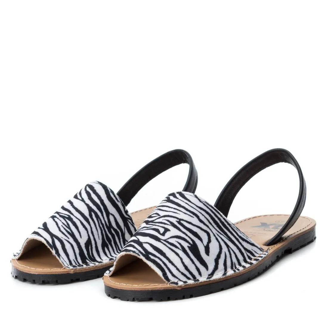 ZAPATO DE MUJER XTI BASIC 03414002